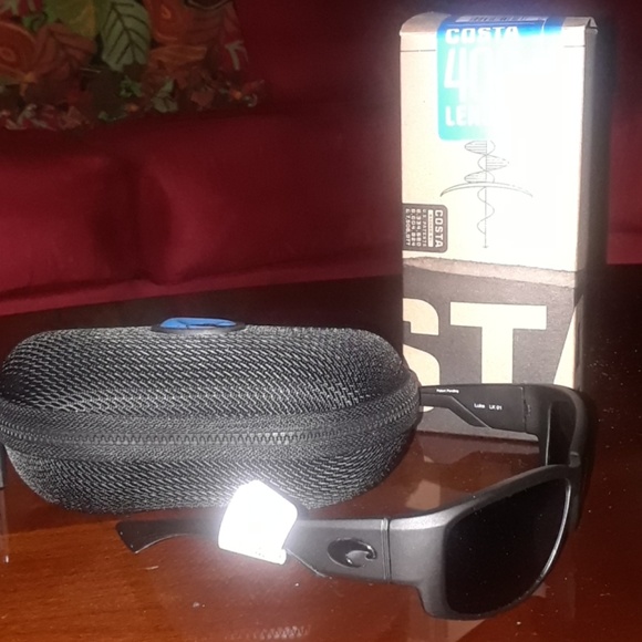 Sunglasses - Picture 2 of 3